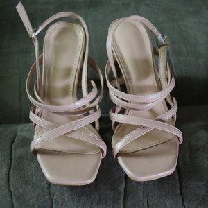 Thin block high heel dress shoe